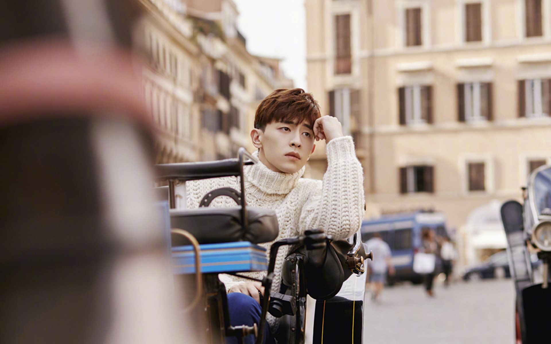 雷火电竞简介-时空交错的绿茵对决，美加墨世界杯前夜，那不勒斯加时险胜罗马